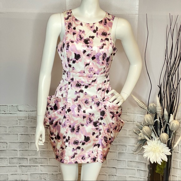 Unique Bebe Dress with Cowl Pockets **MINT CONDITION** - Picture 3 of 12